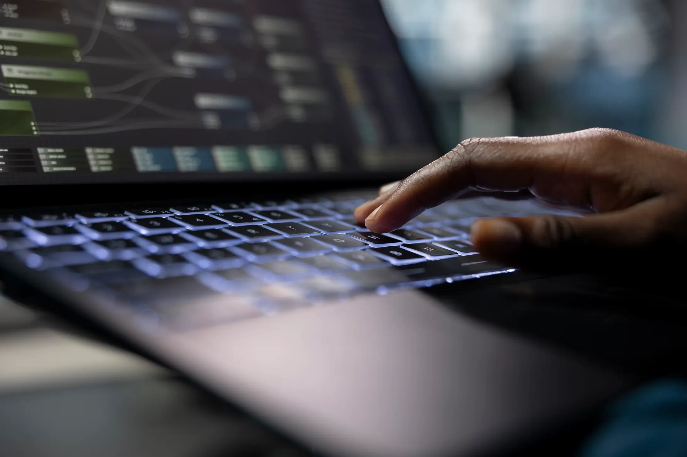 Desbloqueamos o potencial do seu negócio criando caminhos para que sua marca cresça com impacto real, sem complicações.